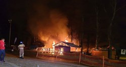 Požar uništio restoran na popularnom skijalištu na Pohorju, uhićena tri mladića